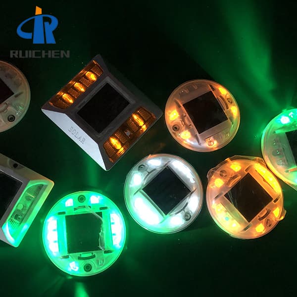 <h3>High Visible 360 Degree Tempered Reflective Glass Road Stud</h3>
